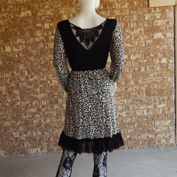 Krista Lee size  M -ARTIST DESIGN DRESS - Picture 2 of 12